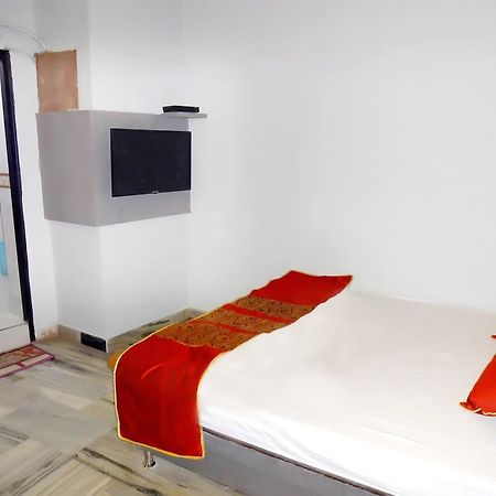 Hotel Hare Krishna Main Bazar Nueva Delhi Exterior foto