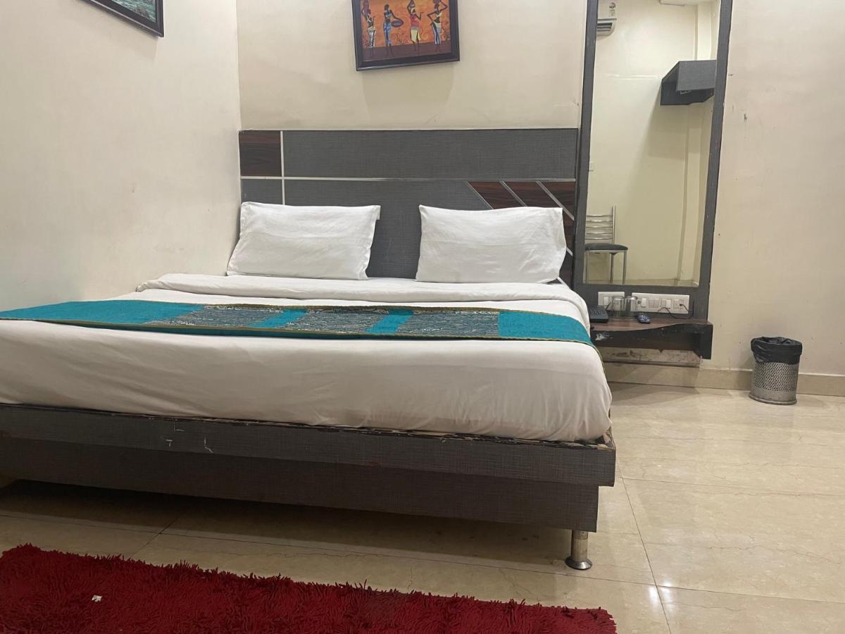 Hotel Hare Krishna Main Bazar Nueva Delhi Exterior foto