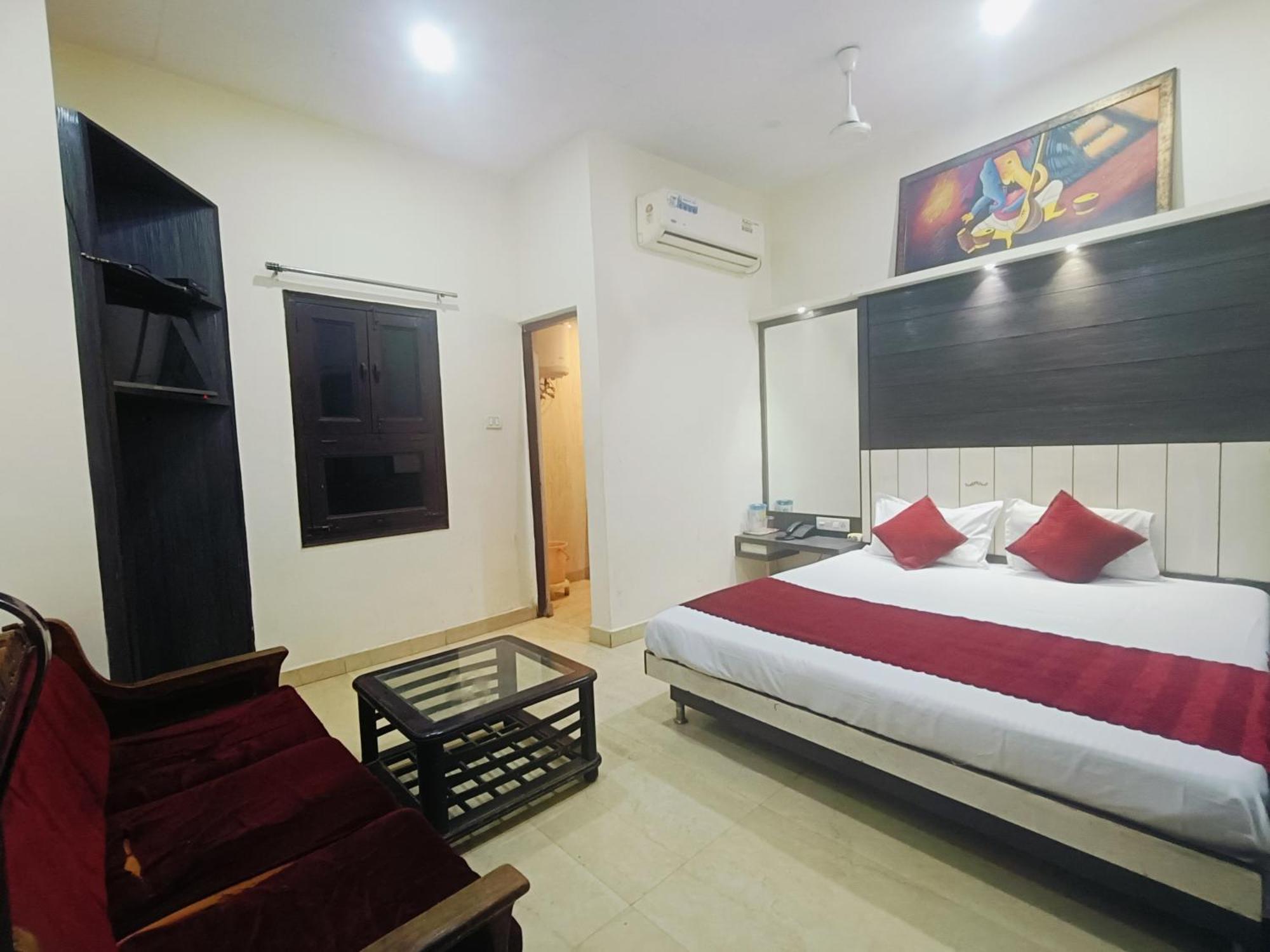 Hotel Hare Krishna Main Bazar Nueva Delhi Exterior foto