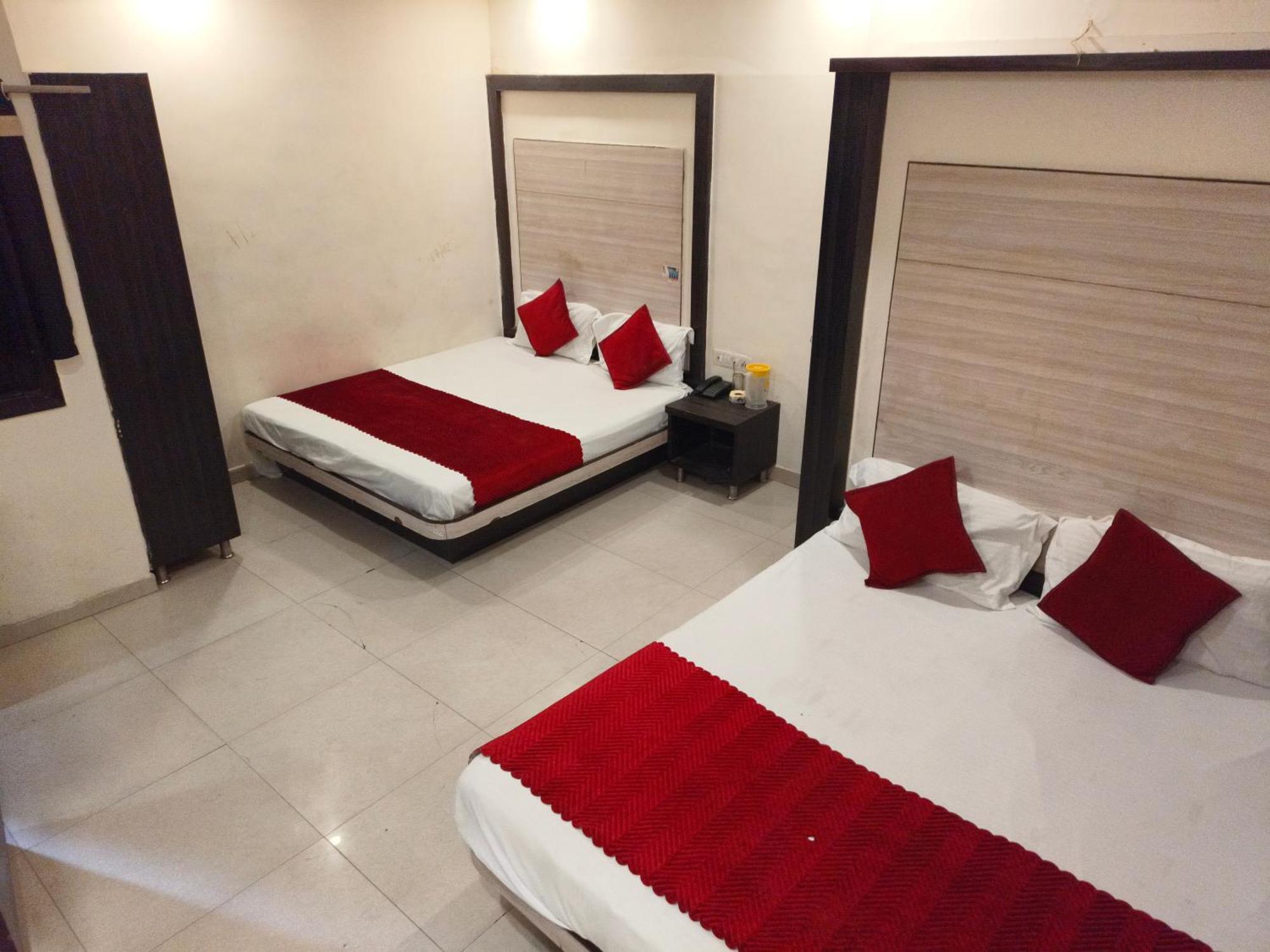 Hotel Hare Krishna Main Bazar Nueva Delhi Exterior foto