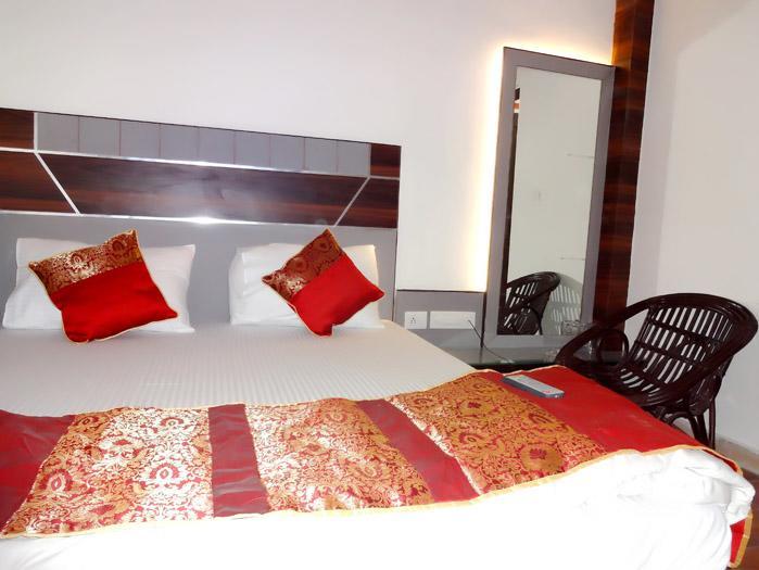 Hotel Hare Krishna Main Bazar Nueva Delhi Exterior foto