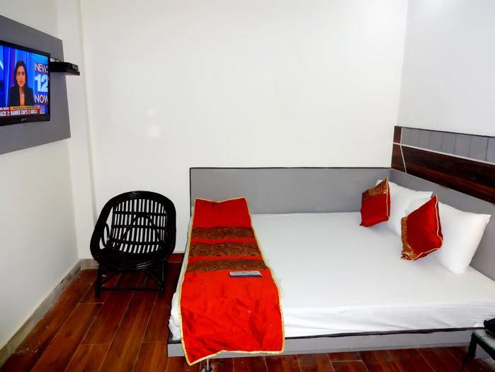 Hotel Hare Krishna Main Bazar Nueva Delhi Exterior foto